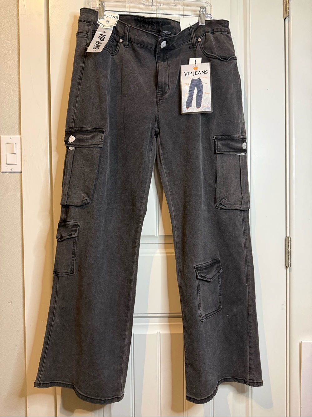 VIP Charcoal Cargo Women’s Pants with Utility Pockets Size 15/16